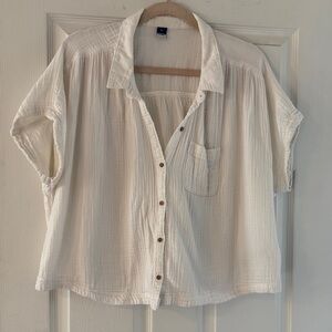 Old Navy Cream Short Sleeve Shirt
